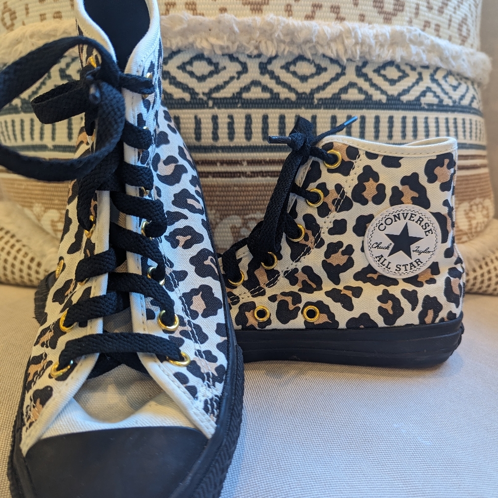 Converse All Star Chuck Taylor High Tops Kids Size 3